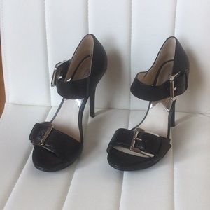 EUC Michael Kors 8M Black Leather Upper Shoes Heels